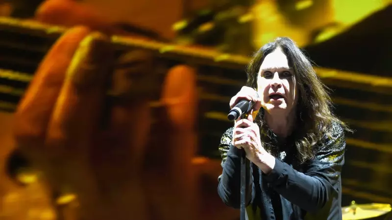Ozzy Osbourne revela batalha silenciosa contra Parkinson desde 2019 — lesões pioraram com a doença