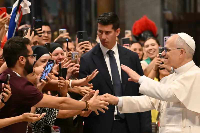 Papa Francisco surpreende em missa para influenciadores: mar de celulares e emoção à flor da pele