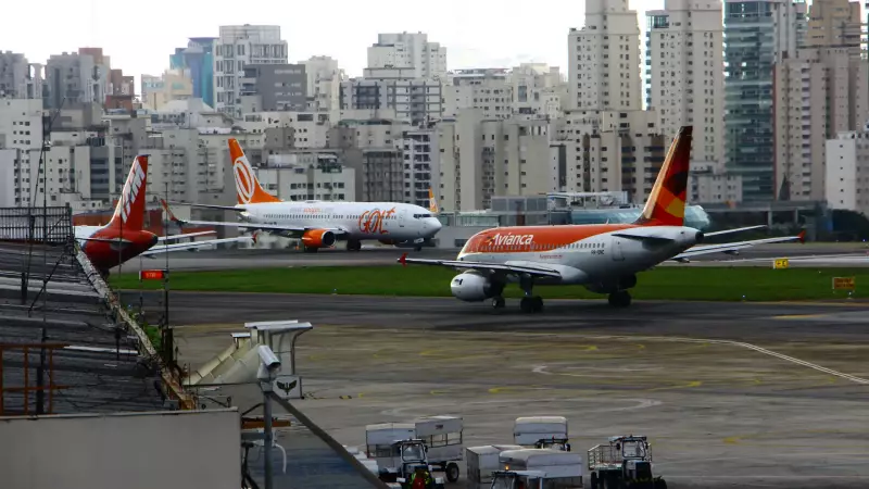 Passageiro sofre queda grave ao desembarcar de avião no Aeroporto de Congonhas