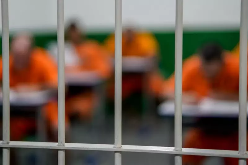 Perfil dos presos em SC: o que revelam os dados sobre mais de 28 mil detentos no estado