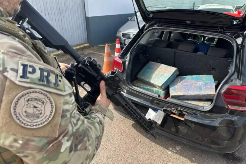 Perseguição cinematográfica termina com prisão de motorista e apreensão de 228 kg de maconha em carro clonado na Grande Curitiba