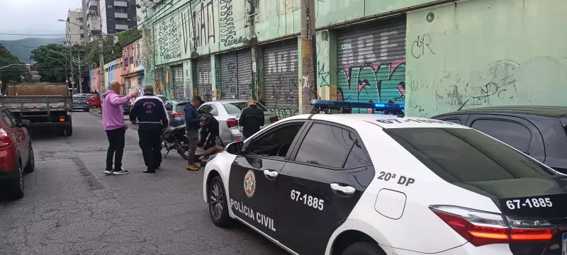 Perseguição em Vila Isabel termina com bandidos presos após troca de tiros com a polícia