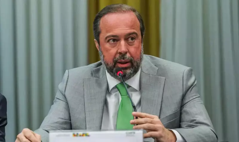 Petrobras pode cortar preços dos combustíveis novamente? Silveira comenta expectativas