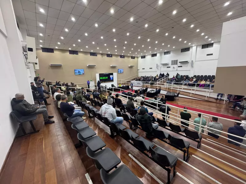 Pindamonhangaba aprova taxa de lixo: veja como votou cada vereador e impactos para a população