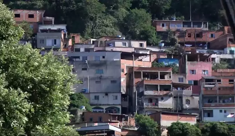 PM atira acidentalmente em colegas durante patrulhamento em Vitória: entenda o caso