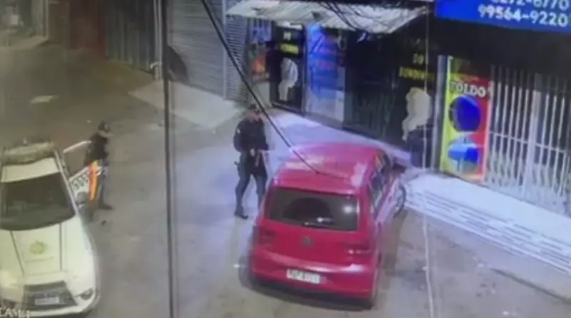 PMs usam spray de pimenta e explosivos contra moradores e comércios em Santa Maria, DF — veja vídeos