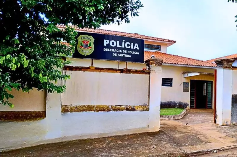 Policia prende suspeito por armazenar vídeos de abuso infantil em Fartura - SP