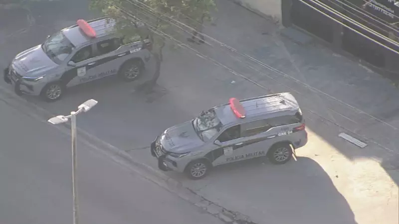 Policial militar é baleado em confronto violento na Vila Kosmos, Rio de Janeiro