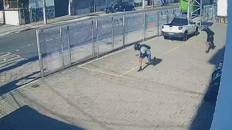Policial militar reage a assalto e atira em bandidos na Zona Norte do Rio