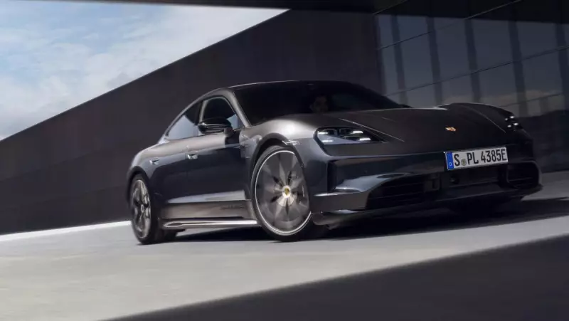 Porsche lança versões Black do Taycan e Cayenne: luxo e exclusividade em 2025