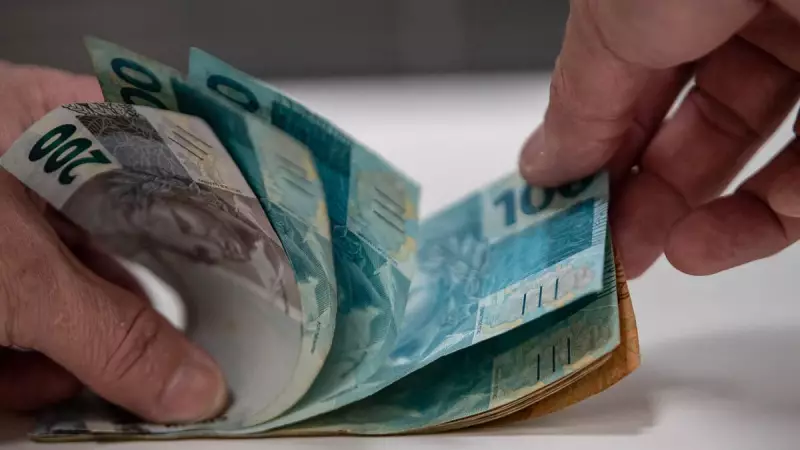 Poupança tem saída líquida de R$ 4,96 bi no 1º semestre: terceiro pior resultado da história