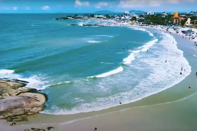 Praias de SC entram no mapa do turismo de elite: descubra o destino que conquistou o Brasil