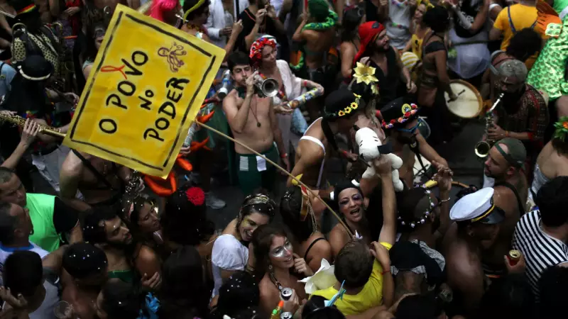 Preta Gil é homenageada por Eduardo Paes em circuito de blocos de Carnaval no Rio