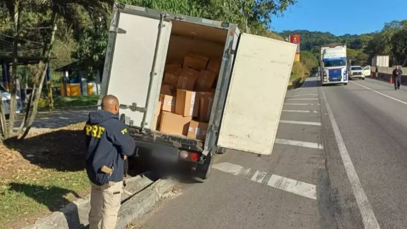 PRF prende ladrão e recupera carga roubada após troca de tiros na Serra das Araras, RJ