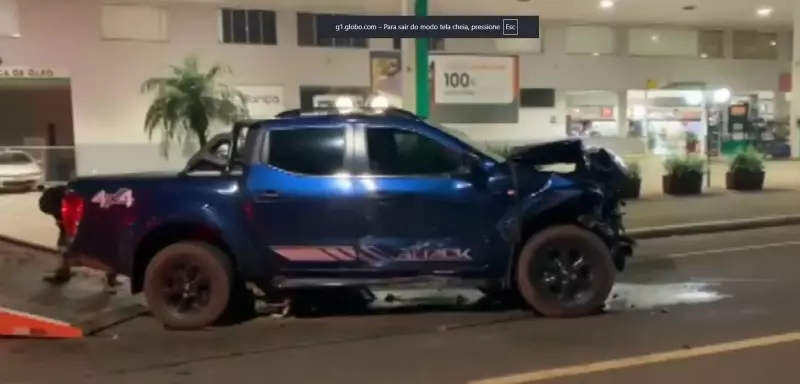 Professora do Paraná é atropelada por viatura da Polícia Federal em batida inesperada