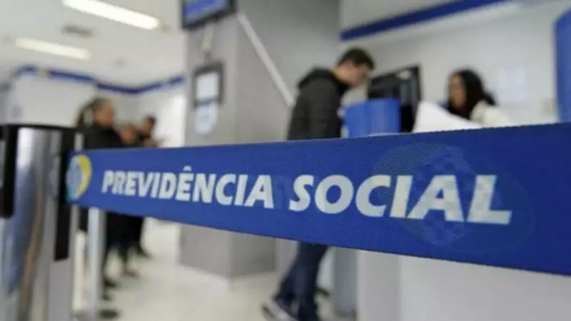 Projeto quer acabar com descontos na folha e mudar regras para empréstimos no INSS