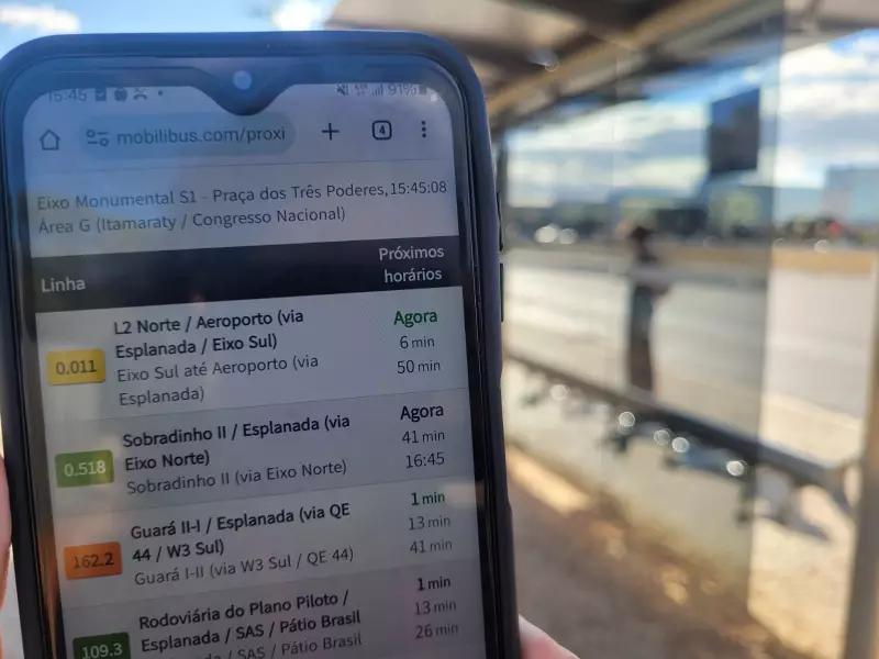 QR codes nos ônibus do DF: teste enfrenta baixa adesão e falhas técnicas