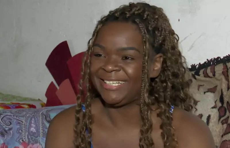 Quem é Lucyanna Mel? A voz que roubou a cena no show e viralizou nas redes