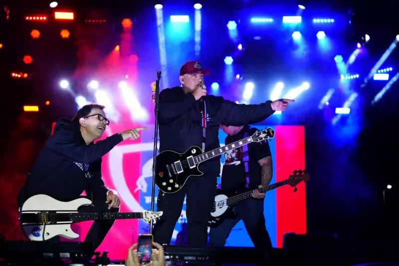 Raimundos explode o palco no Rock in Iperó: festival agitou a cidade com três dias de puro suor e guitarra