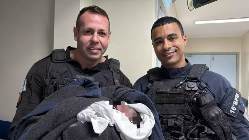Recém-nascido é resgatado vivo em lixeira no Morro da Mangueira, no Rio de Janeiro