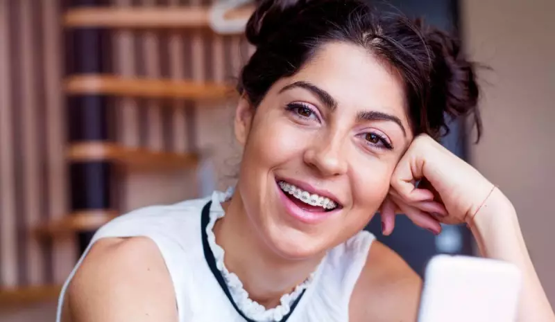 Recidiva Ortodôntica: Por Que os Dentes Volta a Se Mover Após o Uso do Aparelho?