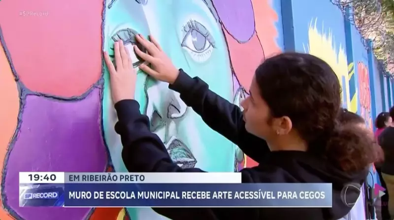 Ribeirão Preto transforma muro em experiência sensorial inovadora para deficientes visuais