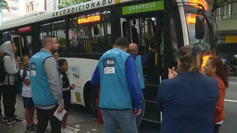 Rio de Janeiro orienta idosos e motoristas sobre gratuidade no transporte público