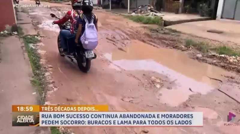 Rua Bom Sucesso em Ananindeua vira pesadelo: lama e buracos desafiam moradores