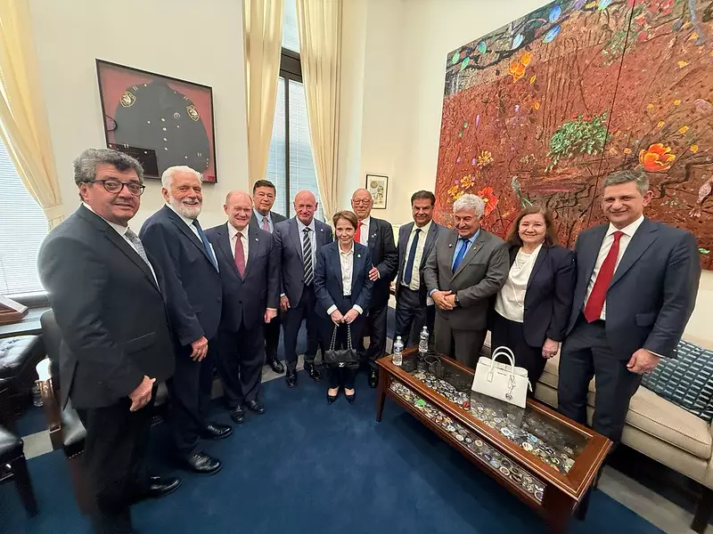 Senadores celebram isenção de tarifas em viagem aos EUA, mas alertam: 'Não é regra, é exceção'