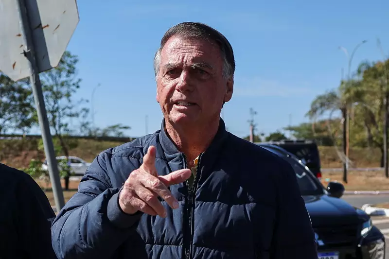 STF analisa transferência de R$ 2 milhões de Bolsonaro: ligação com Eduardo nos EUA?