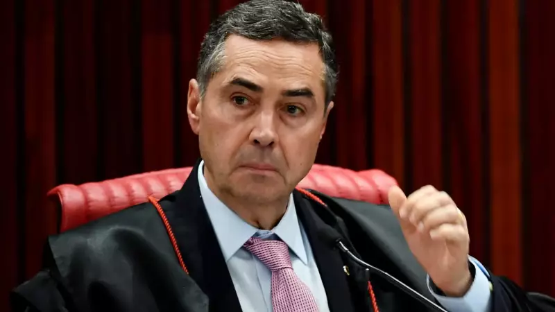 STF mantém inquérito sobre bolsonaristas: Barroso afirma que fatos se multiplicaram