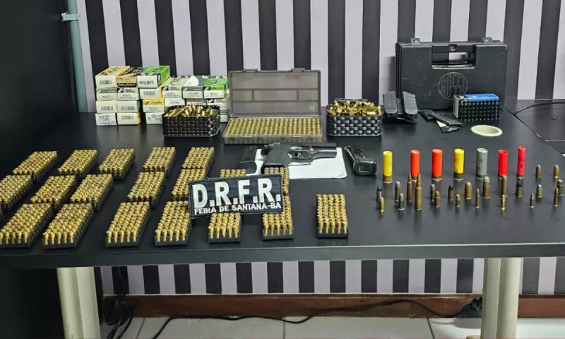 Suspeito de fornecer armas a facção criminosa é preso em Feira de Santana com arsenal