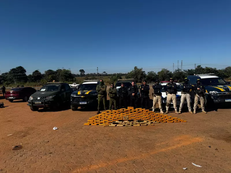 Suspeitos fogem da PRF, colidem com viatura e são presos com drogas na BR-364 em Rondônia