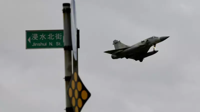 Tensão entre China e Taiwan: Pequim envia caças militares antes de exercício