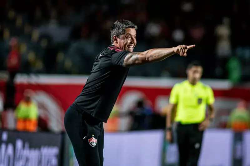 Thiago Carpini é demitido do Vitória: entenda os motivos e o que vem a seguir