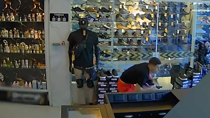 Tiroteio em shopping de Fortaleza: Suspeito baleado e pânico entre clientes