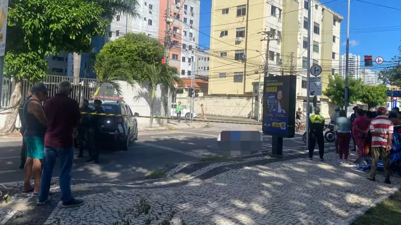 Tragédia em Fortaleza: Mulher é assassinada a tiros em cruzamento movimentado