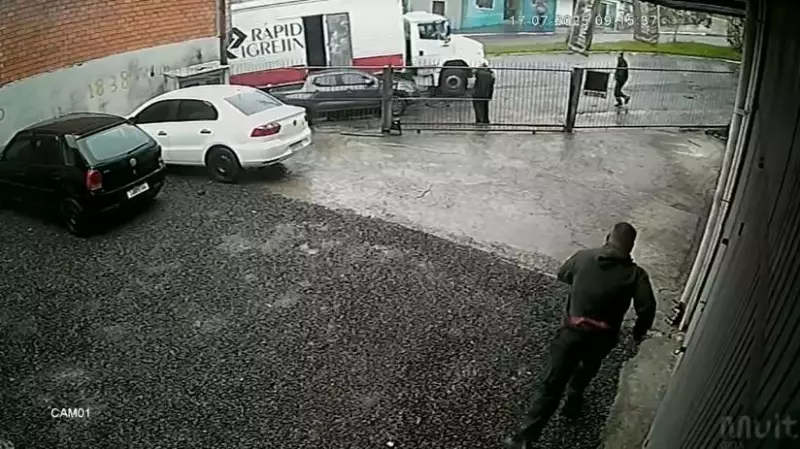 Tragédia em Novo Hamburgo: Mecânico morre atropelado por caminhão após conserto — Veja o vídeo chocante