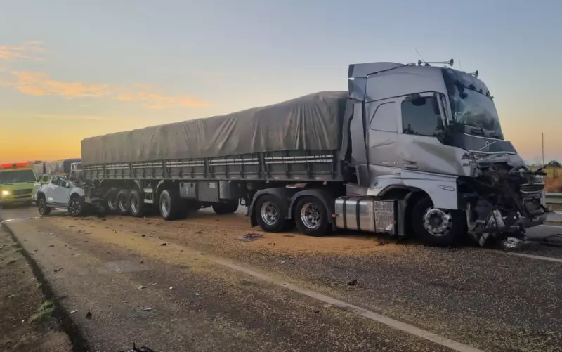 Tragédia na BR-050: Colisão entre caminhonete e carretas deixa duas vítimas fatais em Goiás