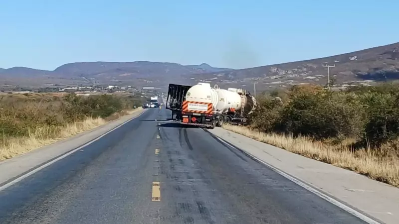 Tragédia na BR-242: Colisão entre carreta e caminhão baú deixa duas vítimas fatais