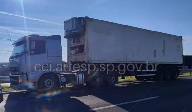 Tragédia na Rodovia Washington Luís: Pedestre morre após ser atropelado por carreta em Ibaté