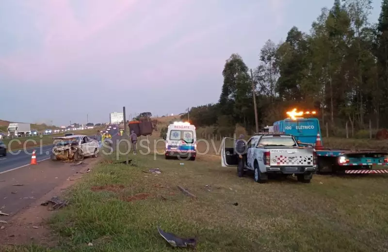 Tragédia na SP-310: Motorista morre após colisão com carreta em carro roubado