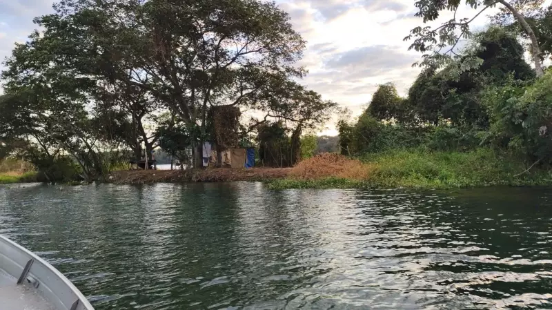 Tragédia no Rio Paranapanema: Jovem desaparecido é encontrado sem vida no Paraná após sair para buscar amigos de barco