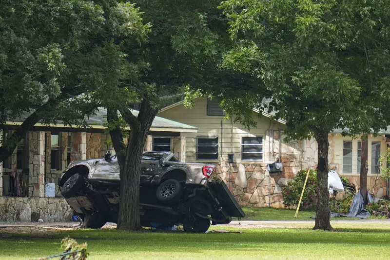 Tragédia no Texas: Acampamento centenário destruído por enchente deixa mais de 20 crianças desaparecidas