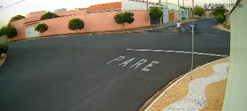 Tragédia no trânsito: criança morre e outra fica ferida em colisão com moto em SP