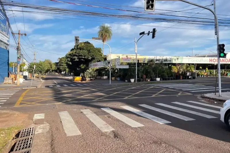Tragédia no trânsito: homem morre após colisão entre ciclomotor e caminhonete em Campo Grande