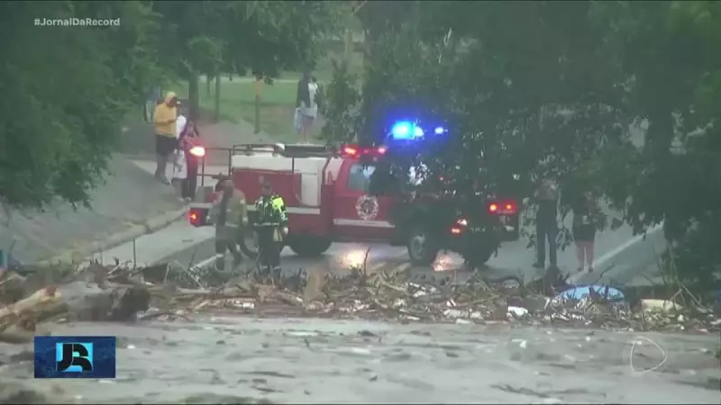 Tragédia nos EUA: Enchente repentina em rio perigoso deixa 13 mortos