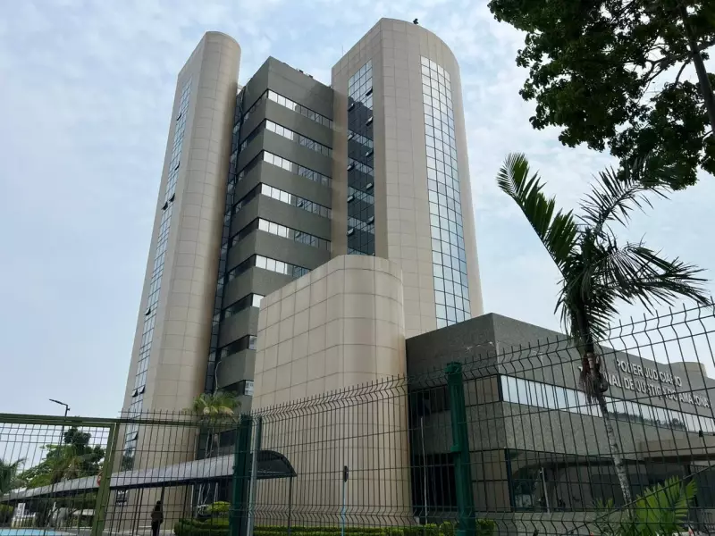 Tremor em obra assusta servidores no Tribunal de Justiça do Amazonas