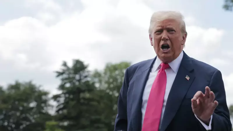 Trump acusa Biden e ex-diretor do FBI sem provas: caso Epstein vira arma política