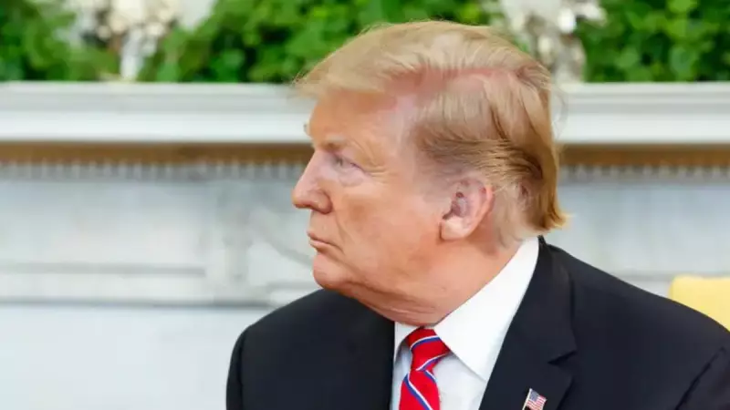Trump anuncia tarifa de 50% sobre produtos brasileiros e cita censura às redes sociais dos EUA